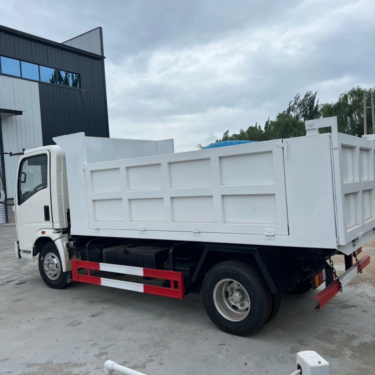 Exported to Africa: Light-duty cargo truck, 4x2 small truck, Sinotruk HOWO small truck, 3-6 ton dump truck