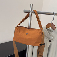 2026新款高颜值洋气手提包简约时尚单肩包休闲轻便斜挎包百搭包包