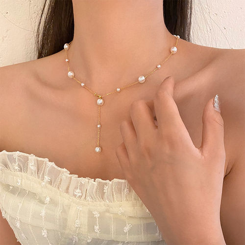 Elegant clavicle chain, small fresh titanium steel gypsophila pearl necklace, Japanese and Korean simple tassel versatile personalized necklace for women