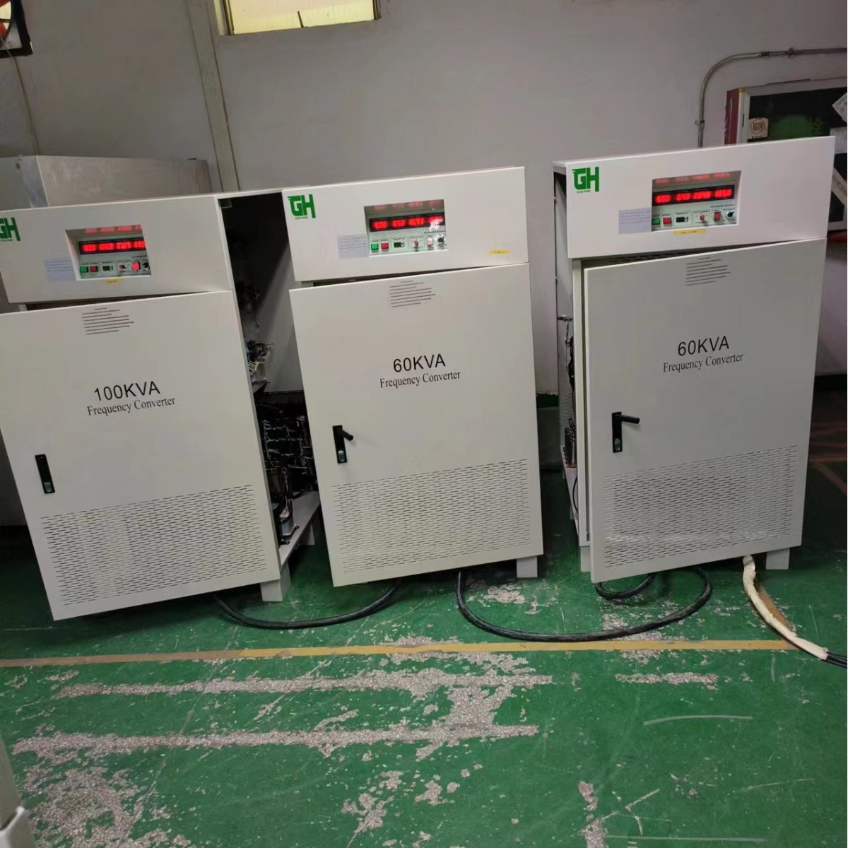 ŷ����˹����100KVA��Ƶ��Դ����������380V 50HZ�����440V