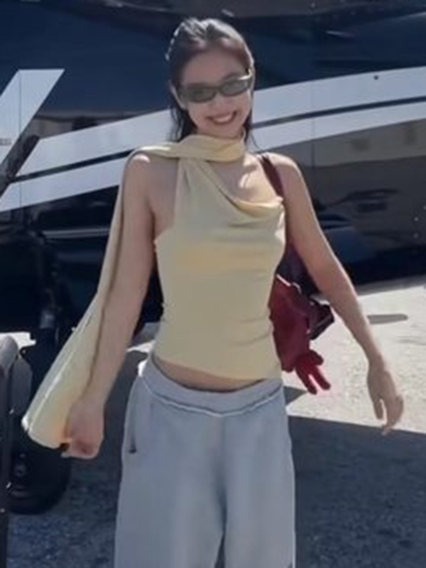 jennie同款时尚绑带荡领挂脖修身短款上衣设计感无袖修身显瘦上衣|undefined