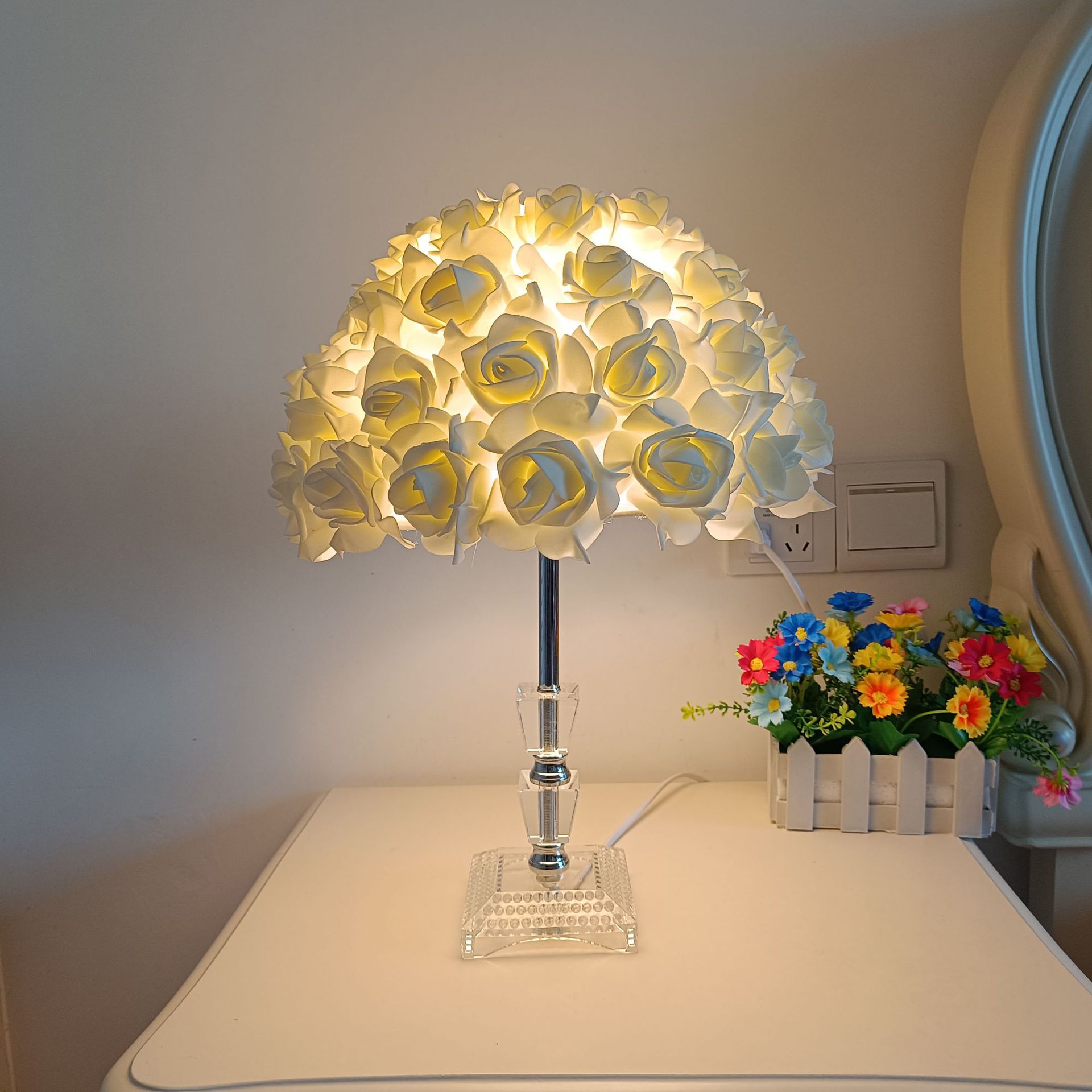 Creative underwater table lamp, fuchsia flashlight for bed, roses