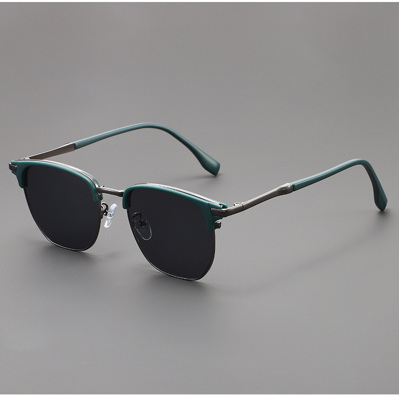 New Retro Metal Square Sunglasses for Driving, Sunshade, Anti-Uv Sunglasses, Fashionable Decorative Mirrors