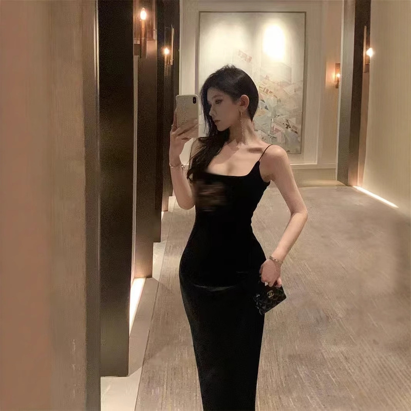 【暗夜玫瑰】黑色丝绒吊带连衣裙金玫瑰高级感晚礼服鱼尾长裙|undefined