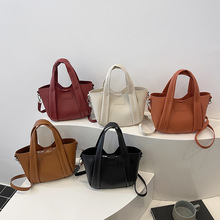纯色荔枝纹包包2026两件套休闲质感水桶包菜大容量通勤气质篮子包