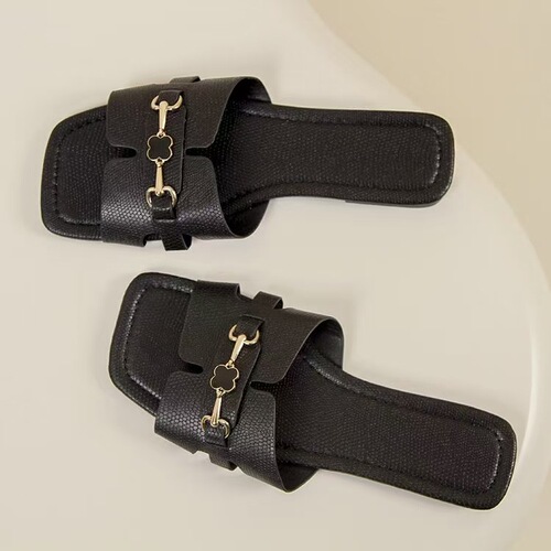 European and American plus-size women's water diamond metal buckle square head flat sandals 2024 foreign trade summer new sandals