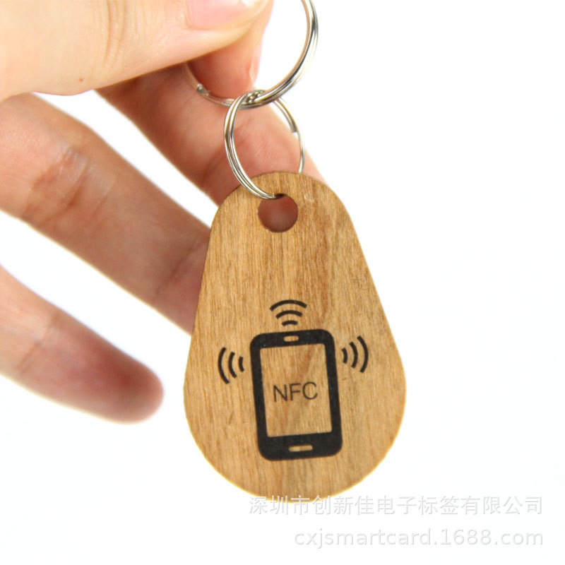 NFC钥匙扣，NFC木质钥匙扣，NTAG 215芯片，NFC扣卡