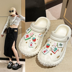 Majang niche thick sole couple hole sandals for women summer outerwear Instagram 2023 new two-way beach flip-flops