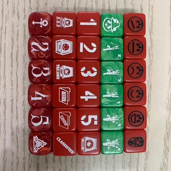 Processing custom color carving dice, can specify specifications, background color, paint color, carving content