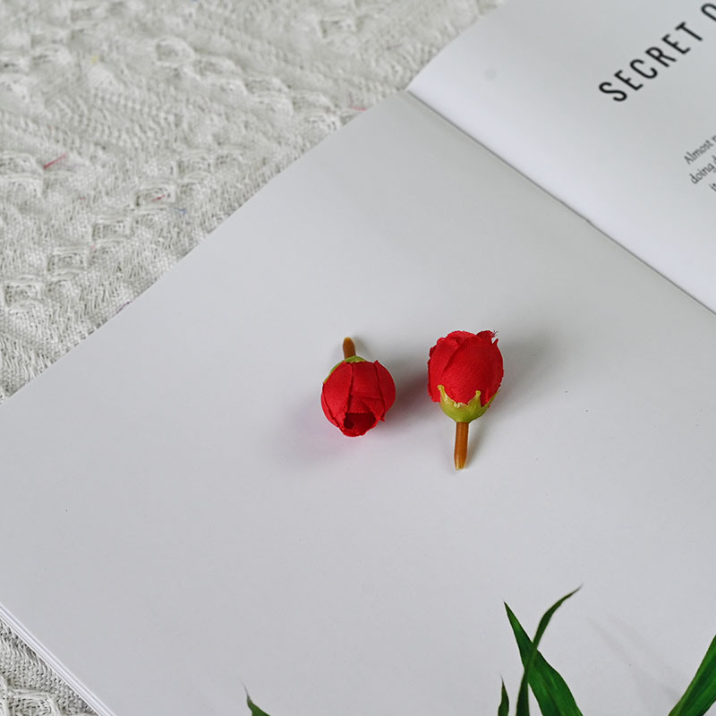 Simulación mini pulgar brotes de rosas brotes de estrellas hechos a mano DIY guirlanda caja de dulces flor de pecho decoración de boda flores de seda