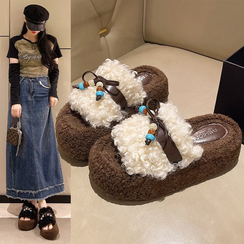 厚底设计感卷毛毛拖鞋时尚新款软底轻便毛毛鞋珠子配饰毛毛拖鞋女