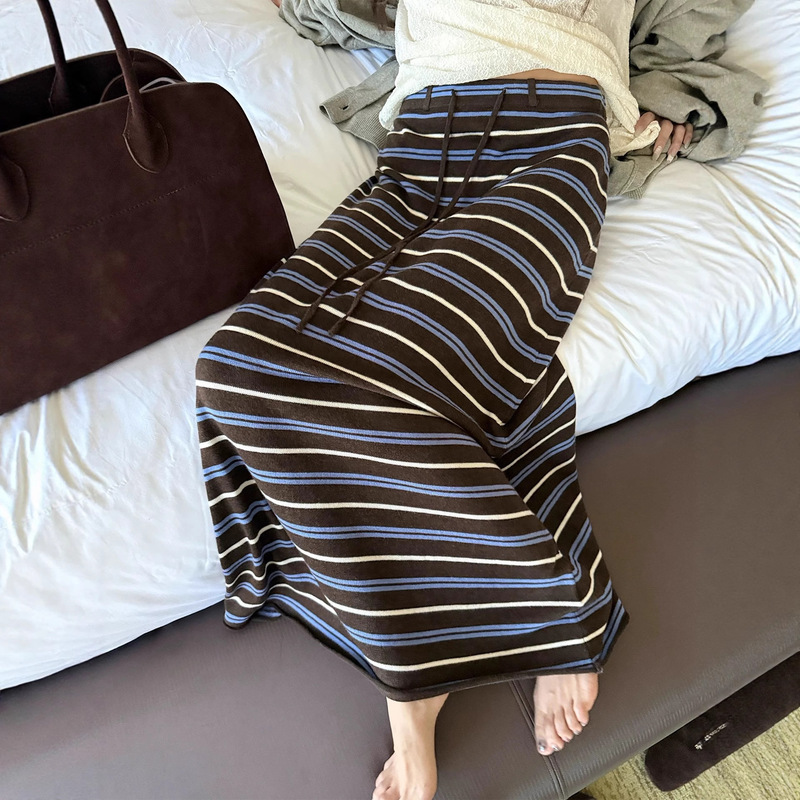 Superniniy Contrasting Stripesd Skirt & Mercerized Wool Color Slimming Look Soft Waxy Knitted Skirt Half Skirt Long Skirt Superniniy Contrasting Stripesd Skirt & Mercerized Wool Color Slimming Look Soft Waxy Knitted Skirt Half Skirt Long Skirt