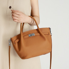 2026�¿�TCţƤ�˻@���������Ůʿ�߼��Еr�Џ͹�ͨ�چμ�б���