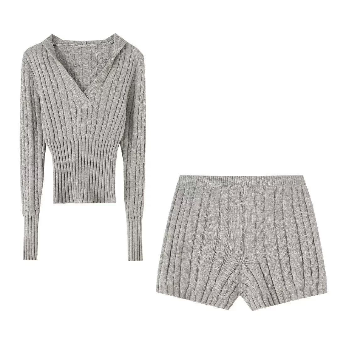 Горячая девушка набор женщин 2024 осень новый ретро с V-образным вырезом с шапкой вязаный свитер с длинным рукавом тонкая бедра шорты