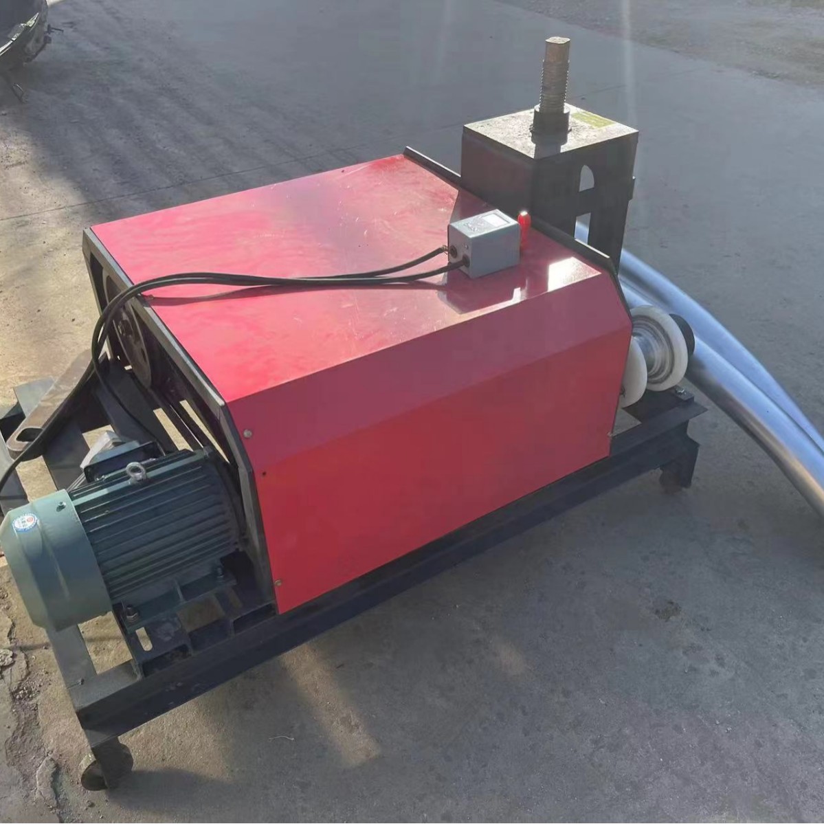 卧式弯管机生产厂家多功能弯管机配件批发大型弧度专用折弯机价格