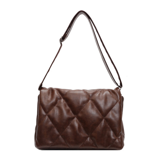 High-quality large-capacity commuting shoulder crossbody bag for women, retro chevron design, unique messenger bag