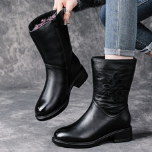 真羊毛女靴粗跟中筒靴冬季加绒妈妈靴纯牛皮复古绣花中老年马丁靴