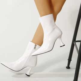 普拉美鞋厂2021新款尖头女靴漆皮时尚中跟套脚靴子女boots大码