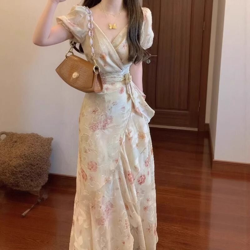 法式茶歇一片式绑带领碎花连衣裙子女夏季独特漂亮绝美收腰长裙|undefined