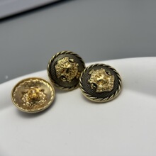 Ӣ���L���ټ~��ë�´������׻ʹ��ֿp�����bУ���o�ۺڽ�ɫ����