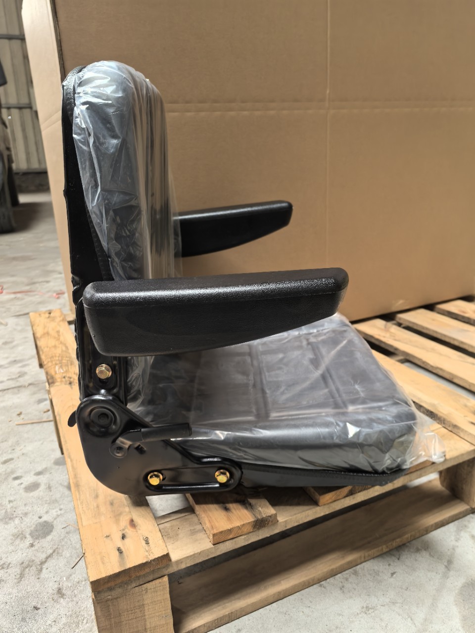 Small Loader Seat, Forklift Seat, Mini Excavator Seat, Construction Vehicle Seat, Agricultural Machinery Tractor Seat