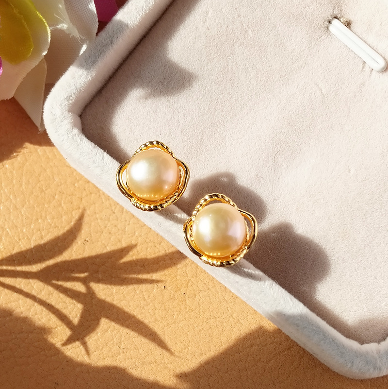 꽃잎 진주 귀걸이 (골드 + 오렌지 핑크 비즈)