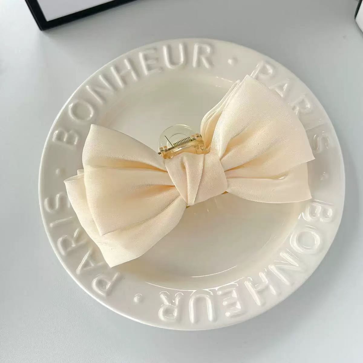 4495 Mesh Bow Clip [Beige]