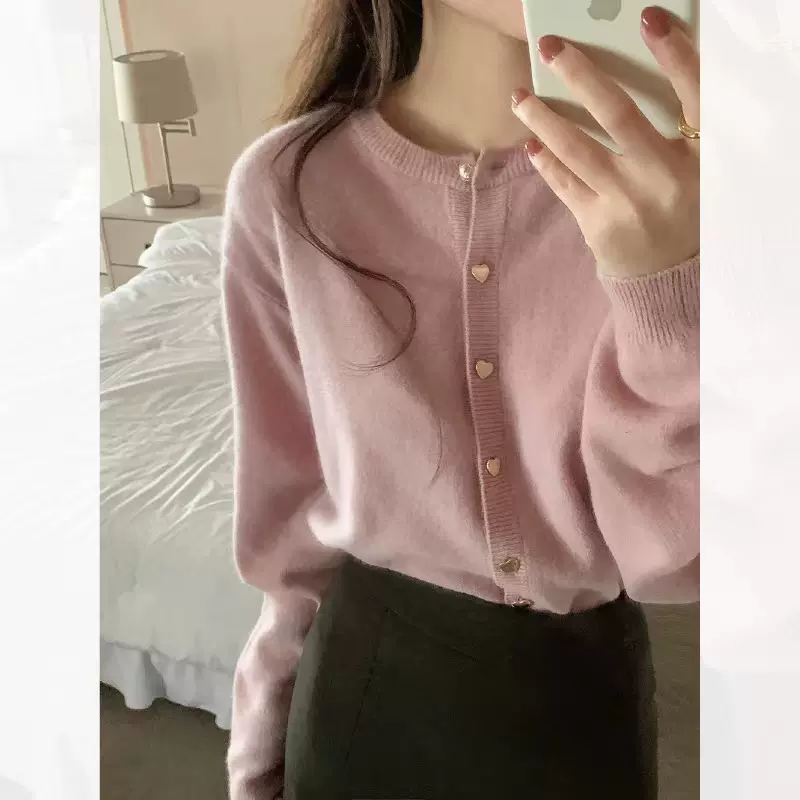 法式粉色毛衣女秋冬外搭慵懒温柔风心心扣软糯针织开衫上衣外套女