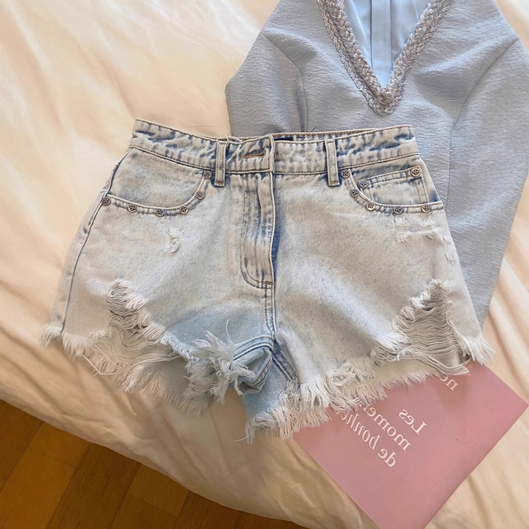Old Washed Embroidered Burrs Denim Shorts Women's Summer 2025 New High-waisted Straight Sweet And Cool Hot Girls A-word Hot Pants._ecoleips.com