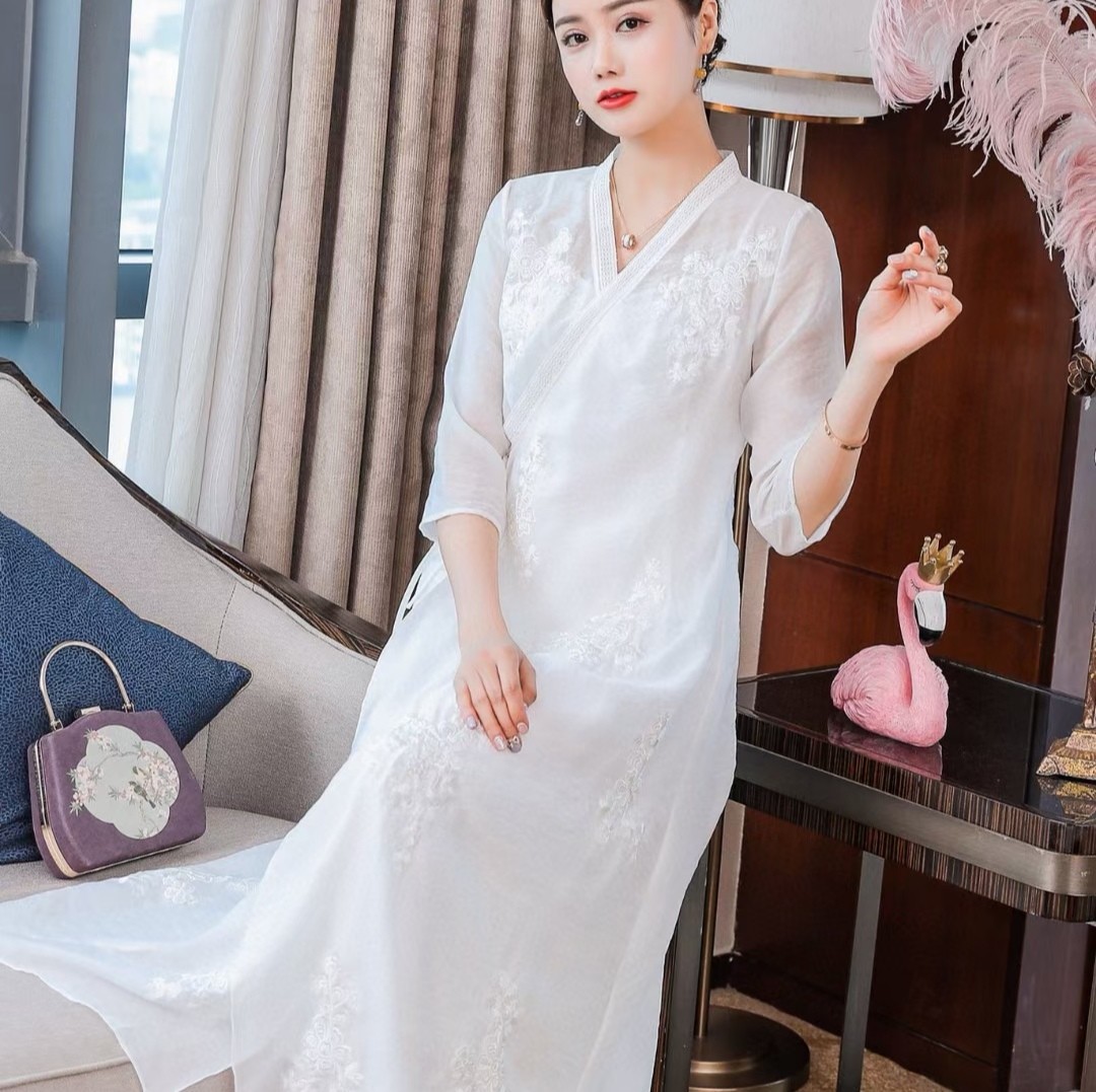 2021春夏新款SL1218名媛氣質V領白色開衫寬松長款連衣裙兩件套裝