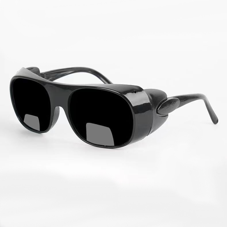 2010 Electric Welding Glasses MIG Welder Welding Safety Glasses UV Protection Strong Light Protection Dustproof Work Safety Glasses for Men