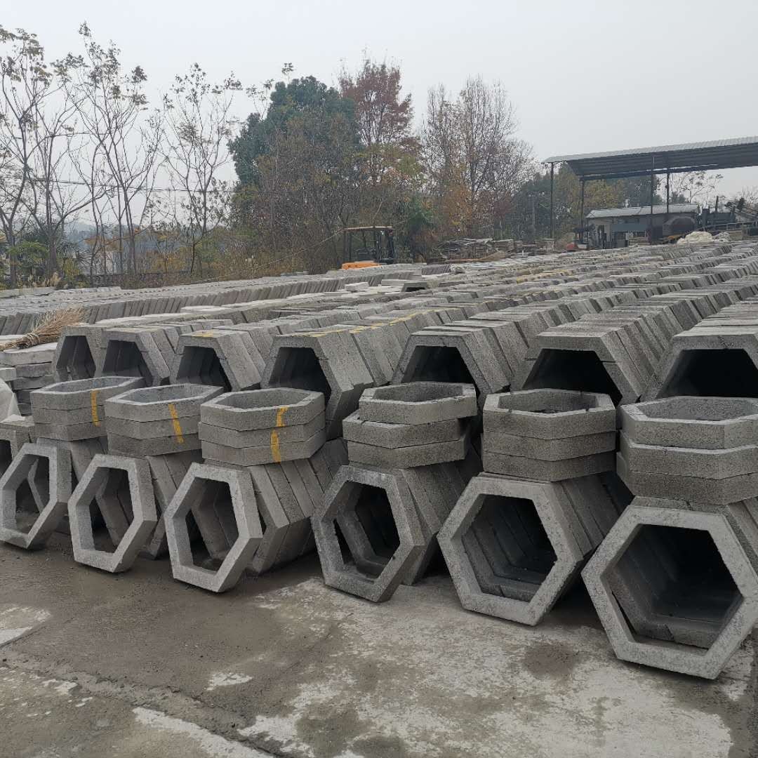 河提沟渠护坡空心六角砖300*300mm边长六角砖库存有货质优价廉