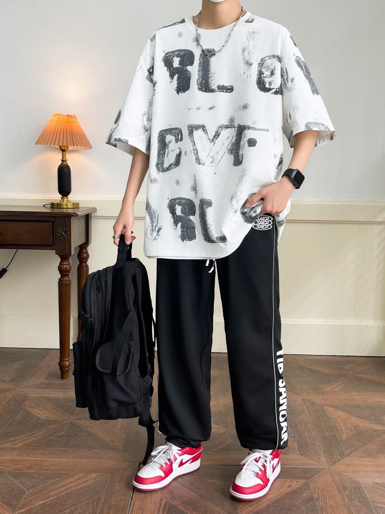 Set de verano de manga corta para hombres de moda de media manga suelta de moda impresa completa camiseta pantalones de dos piezas de moda universal