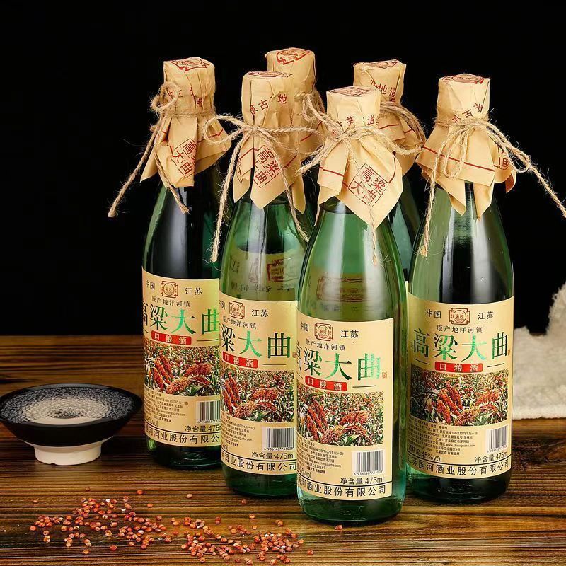 高粱大曲酒浓香型白酒45度整箱纯粮白酒源头厂家批发一件代发白酒