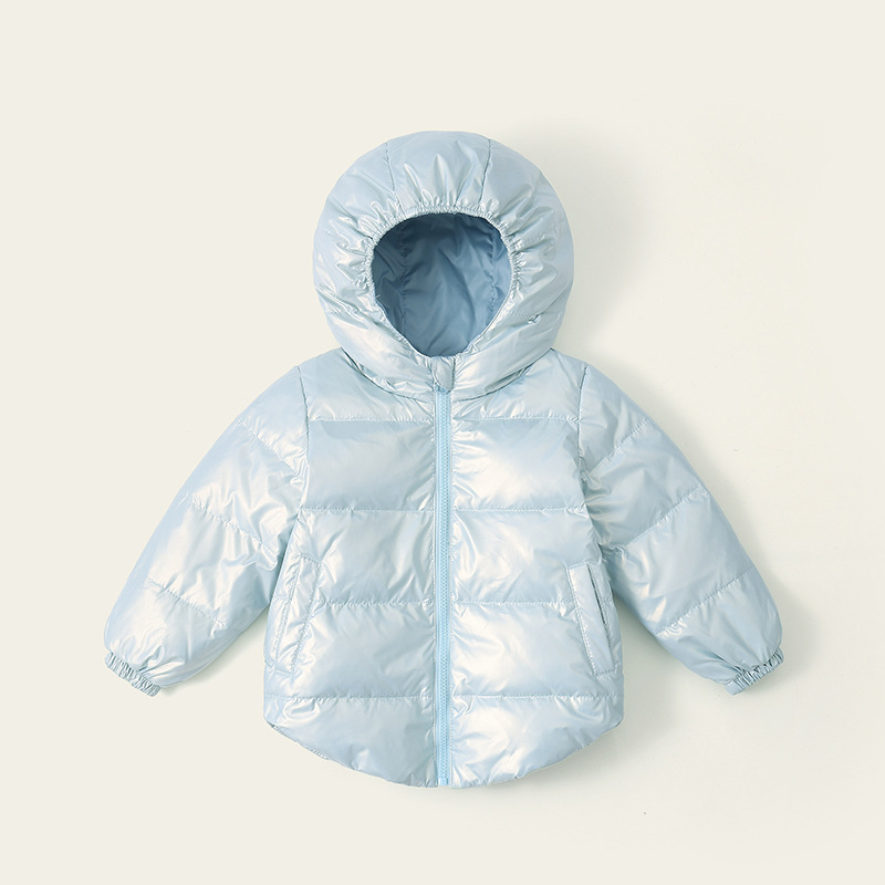 Invierno nuevo pequeño y mediano niños y niñas con capucha color sólido abajo chaqueta pato blanco abajo acolchado