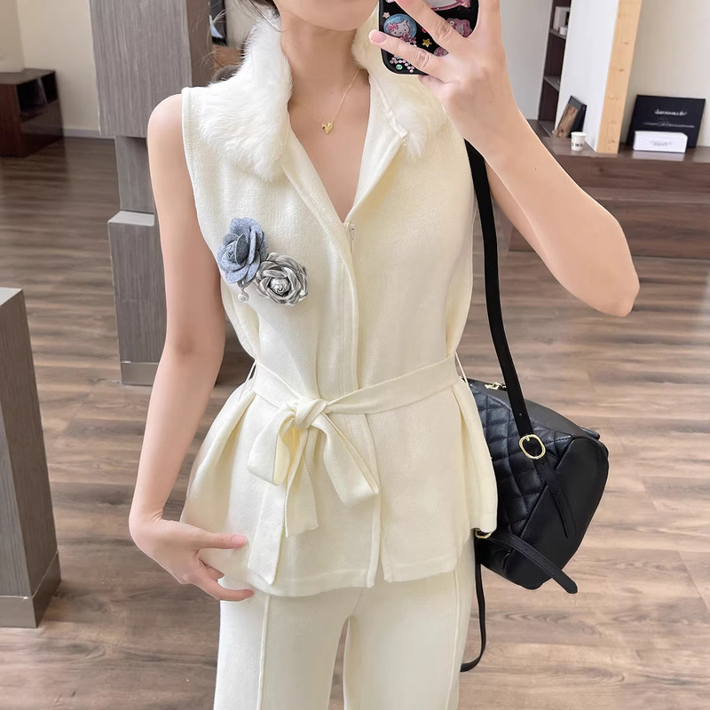 [Bass Milk Rabbit] Beautiful and Practical Rabbit Fur Collar Vest Women's Sleeveless Vest Knitted Vest