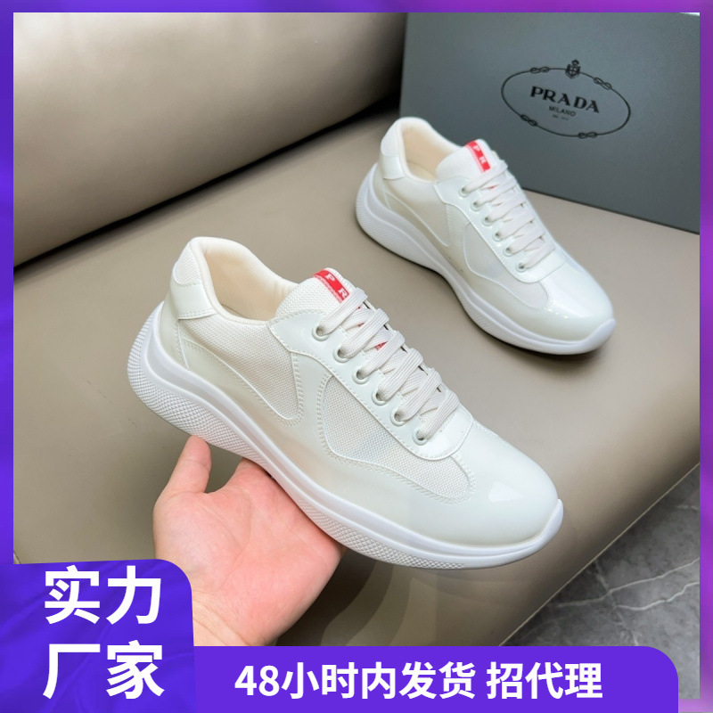 유럽 스타일 패셔너블한 남성용 소프트솔 스니커즈, 천연가죽 배색, 트렌디한 라이트 럭셔리, 브리티시 캐주얼 레이스업, 활용도 높은 런닝화