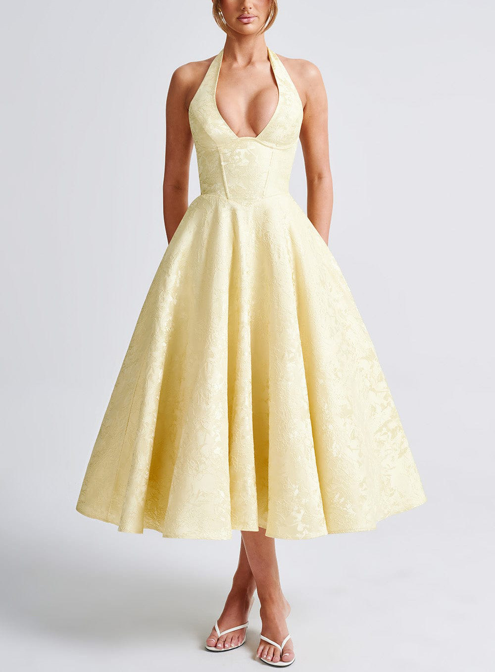 Elegant V-neck Backless Evening Dress For Summer Occasions_voghion.com