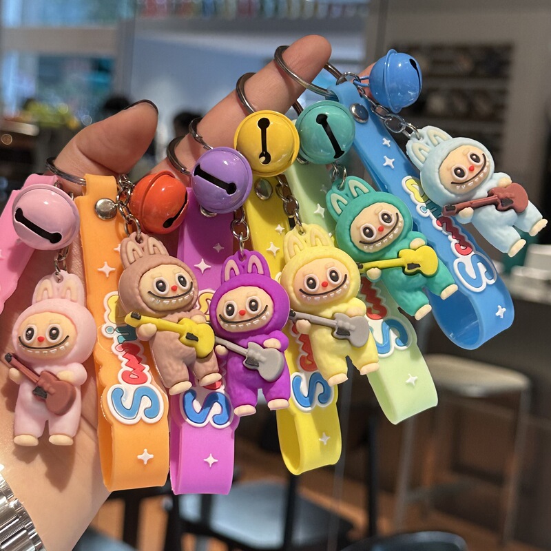 クロスボーダー漫画の出っ歯少年リトルシープキーホルダーかわいいバッグペンダントカップルギフトペンダント車のキー卸売|undefined
