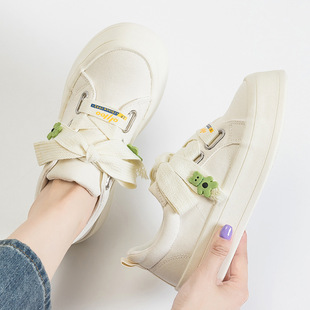 Thick-Soled Canvas Shoes for Women 2024 New Style Bear Versatile White Shoes Trbottomyy Casual Niche Design Student Board Shoes