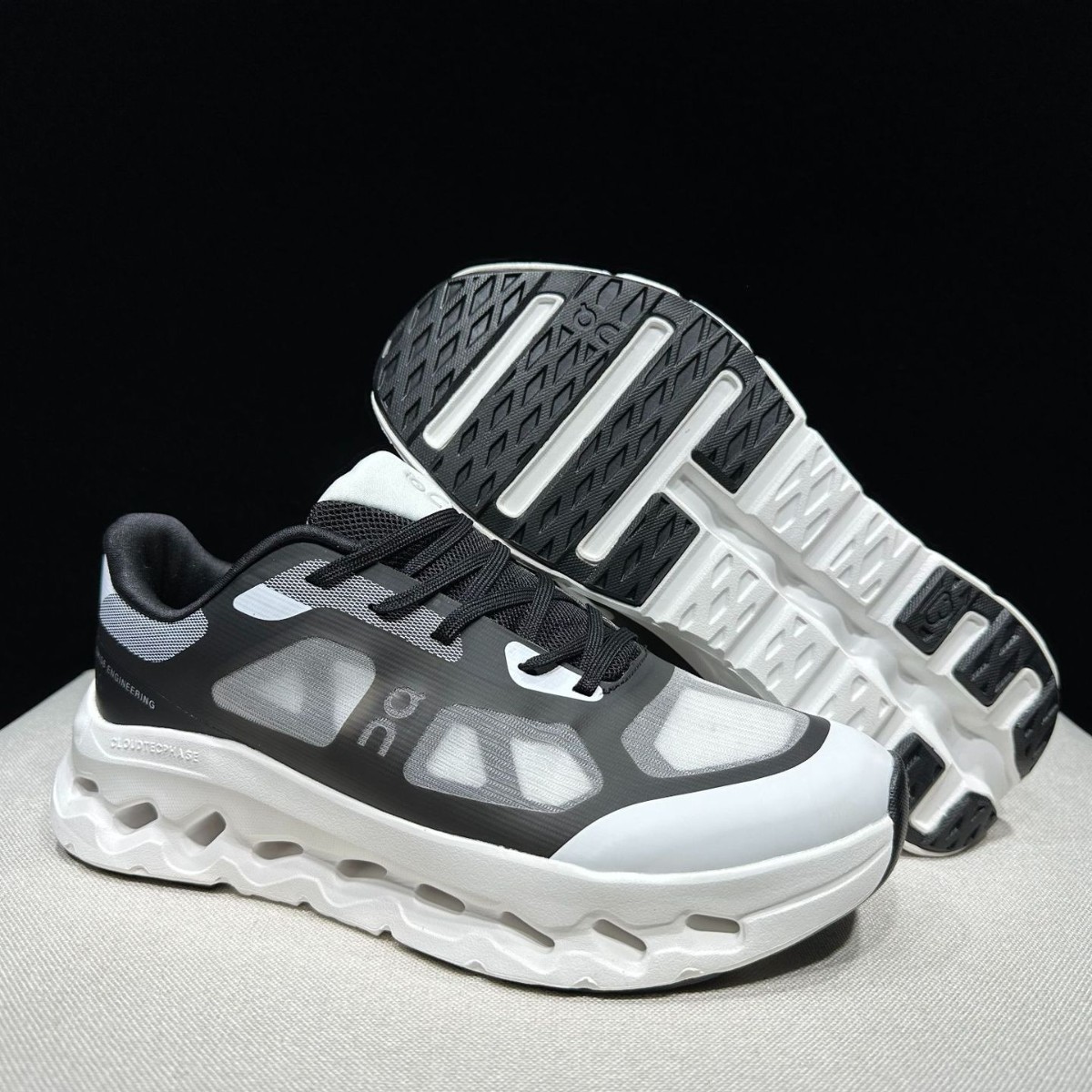 Comercio exterior transfronterizo Putian Zapatos Oangn Running Cloudtilt pareja deportiva ligera amortiguadora Running resistente al desgaste