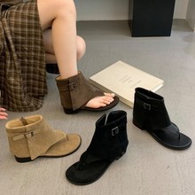 平底夹趾凉靴女夏2025新款牛仔布女靴皮带扣裤管靴套筒短靴