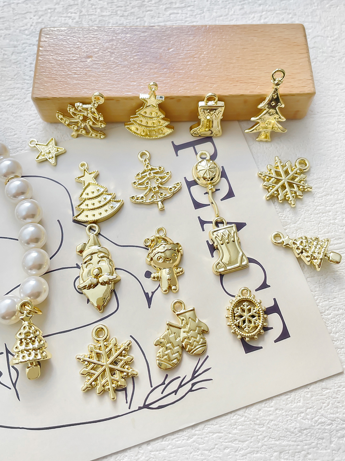 1 Piece Simple Style Tree Balloon Snowflake Alloy Plating Jewelry Accessories display picture 2