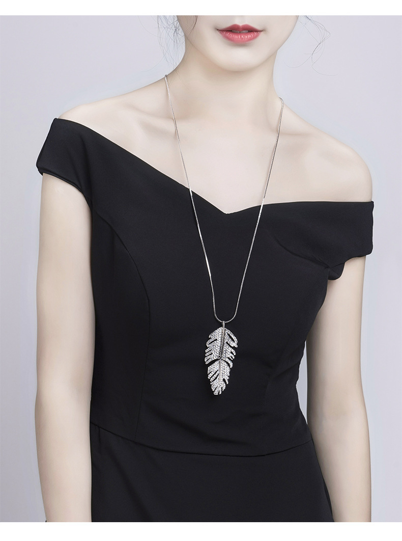 Koreau0027s new flash diamond feather long style sweater chain necklace jewelry pendant wholesale