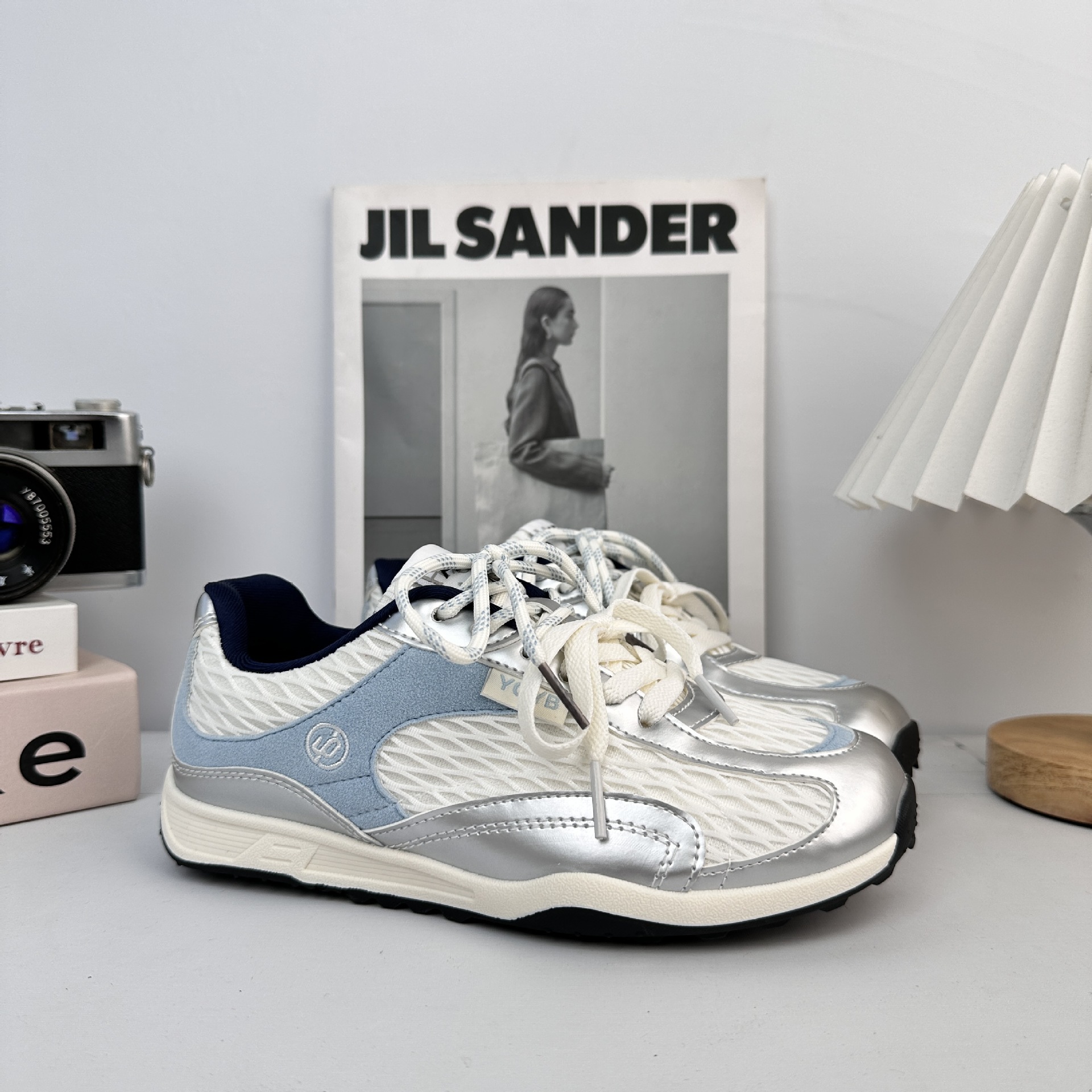 Yuanbo zapatos de verano de malla para mujeres zapatos deportivos de malla transpirables para niños 2025 nuevos zapatos casuales de estilo universal