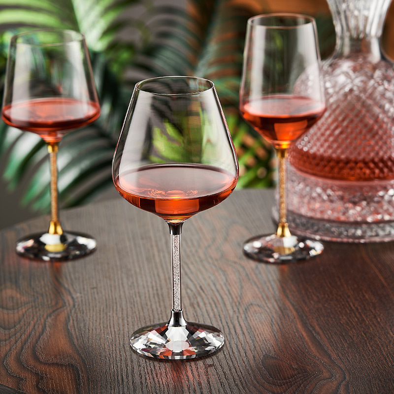 High-end wineglass for home use