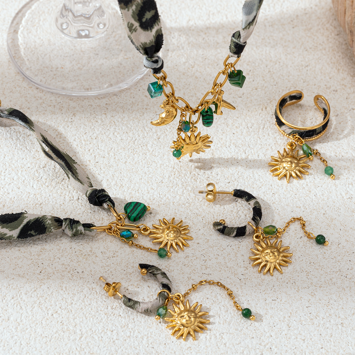 Collar de acero inoxidable de lujo ligero y nicho de seda gris gradiente collar de pañuelo de seda para mujeres conjunto de joyería venta caliente transfronteriza