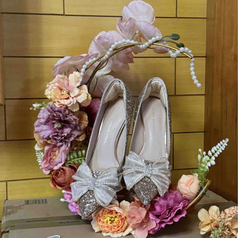 結婚式の造花装飾結婚式の靴のディスプレイ高価値造花ブリキの箱靴ラック結婚式の装飾品|undefined