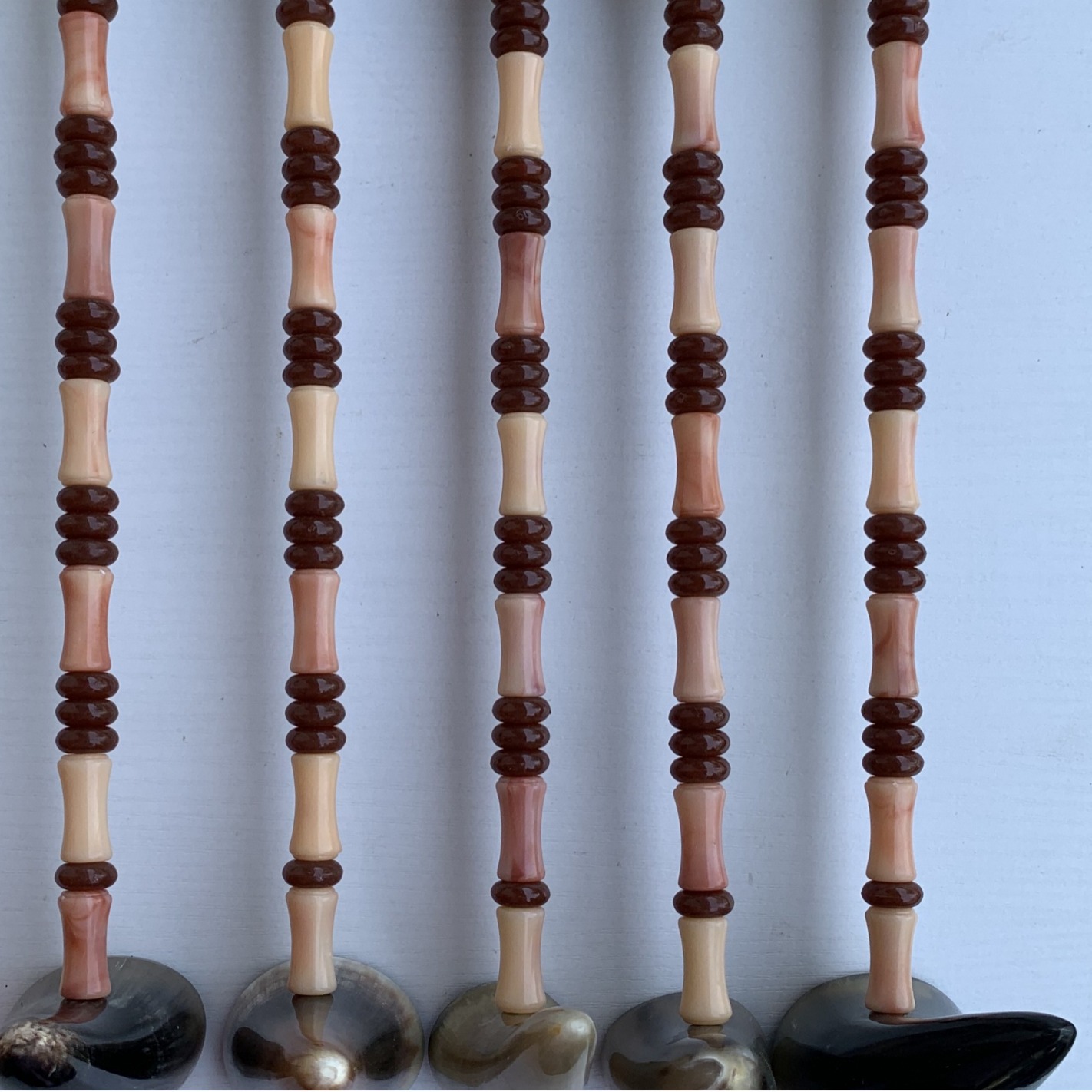 Recommended for tourist stalls, cow horn health hammer, scratchy scraper, self-help, cow horn comb manufacturer wholesale.