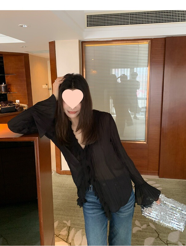 龍喜儿法式花瓣v领蓝色女士衬衫早秋设计感外套长袖上衣Z913|undefined